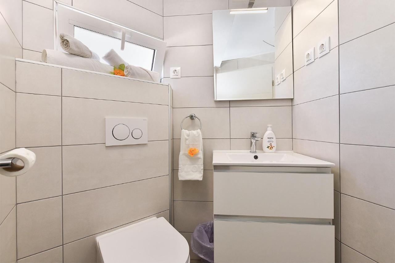 Double Room With Pool 2261 Medulin Exterior foto